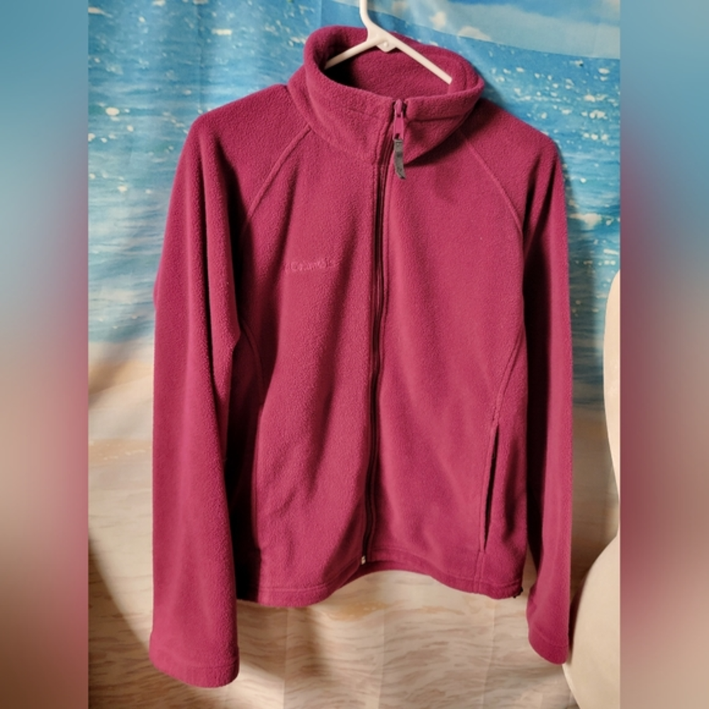 Columbia Women's Wine Color Fleece Jacket Size Medium